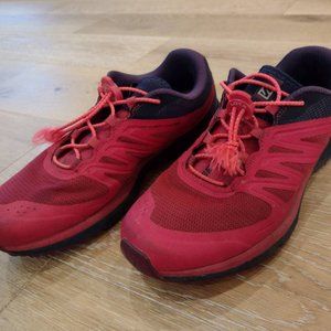 Women's Saloman Trail-Running Shoes fuschia\pink